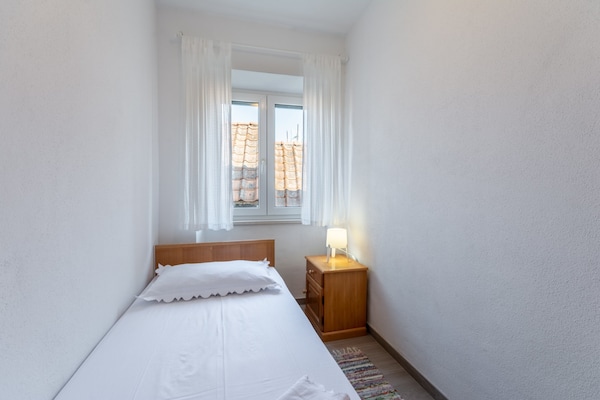 Appartement aan het strand in Pucisca voor 5 personen - thumbnail 6