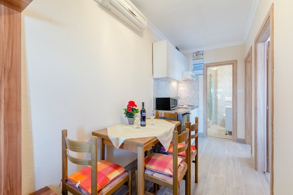 Aan zee: Comfortabel appartement in Okrug Gornji voor 4 personen · 40 m² - thumbnail 4