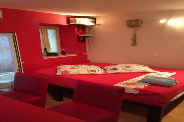 Compacte studio voor 2 personen in Split, 10 minuten lopen van strand Bačvice - thumbnail 2