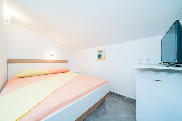 2-persoons appartement in Kupari op 800m van het strand - thumbnail 6