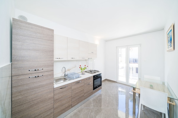 Op 800 m van het strand: Knus appartement in Kupari voor 2 personen · 30 m² - thumbnail 5