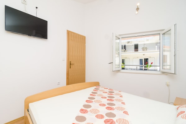 2-persoons appartement in Kupari op 800 m van het strand · 35 m² - thumbnail 5