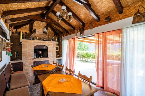 Ruim appartement met 3 slaapkamers en terras in Gruda - thumbnail 4