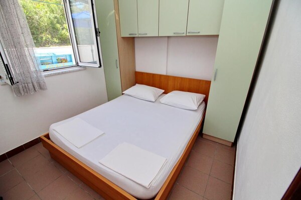Aan zee: Sfeervol appartement voor 2 personen in Drače - thumbnail 3