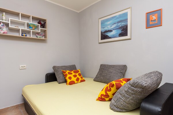 Appartement Lolo in Dubrovnik: 2 slaapkamers met loggia, strand op 200m - thumbnail 2