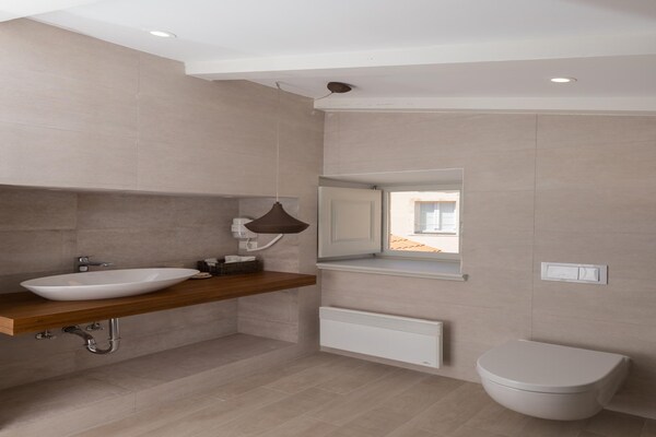 Comfortabele kamer binnen de stadsmuren van Dubrovnik, vlakbij strand Banje - thumbnail 6