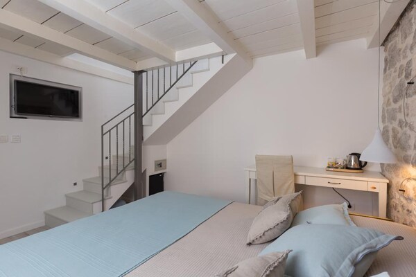 Comfortabele kamer binnen de stadsmuren van Dubrovnik, vlakbij strand Banje - thumbnail 4