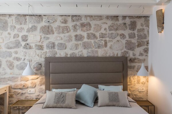 Comfortabele kamer binnen de stadsmuren van Dubrovnik, vlakbij strand Banje - thumbnail 5