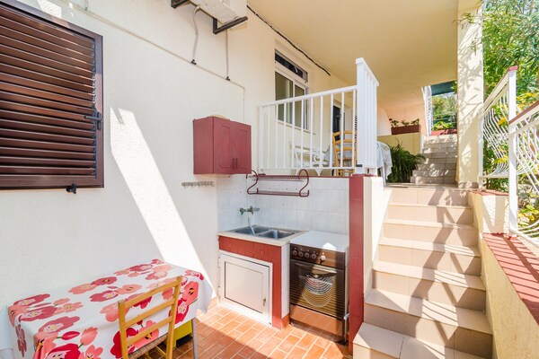 Rustgevend appartement met zeezicht en terras in Molunat - thumbnail 4