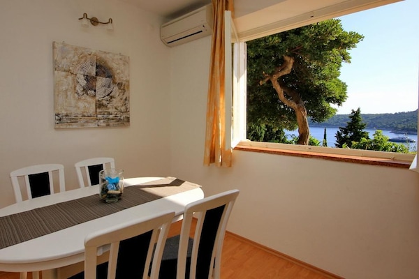 Appartement met zeezichtterras op 100 meter van het strand in Dubrovnik - thumbnail 2