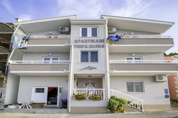 Appartement Maestral: Zeezicht & Balkon op 300m van het Strand in Blace - thumbnail 2