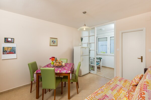 Ruim appartement met zeezicht vlakbij de oude stad van Dubrovnik - thumbnail 4
