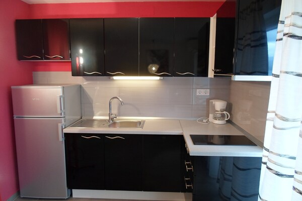 Appartement met zeezicht nabij Omiš, 400m van strand en winkels - thumbnail 4