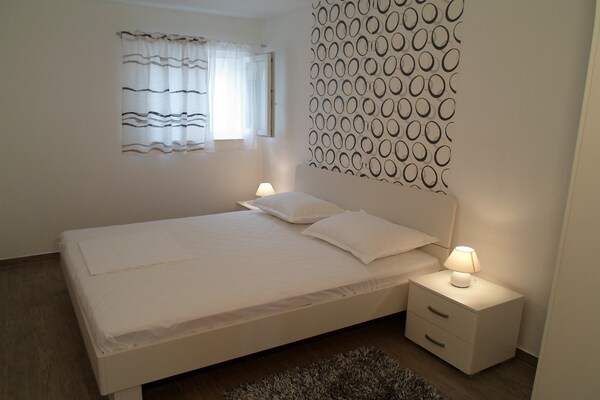 Appartement met zeezicht nabij Omiš, 400m van strand en winkels - thumbnail 5