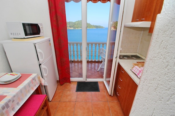 Aan het strand: Sfeervol appartement met zeezicht in Sobra - thumbnail 5