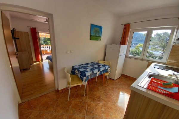 2-persoons appartement aan zee in Sobra - thumbnail 3
