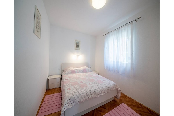 3-persoons appartement met zeezicht in Bol - thumbnail 6