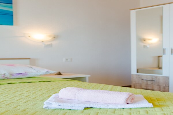 Aan het strand: Sfeervol appartement met zeezicht in Brela - thumbnail 3
