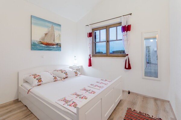 Rustiek appartement met zeezicht en terras op het eiland Čiovo - thumbnail 6