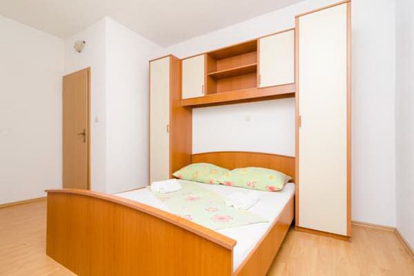 Knus appartement met terras op 200m van zandstrand Saplunara - thumbnail 5