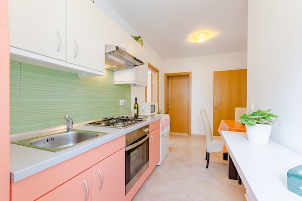 4-persoons appartement aan het strand in Brela met zeezicht - thumbnail 3