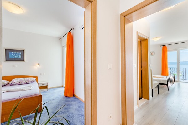 4-persoons appartement aan het strand in Brela met zeezicht - thumbnail 6