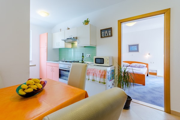 4-persoons appartement aan het strand in Brela met zeezicht - thumbnail 2