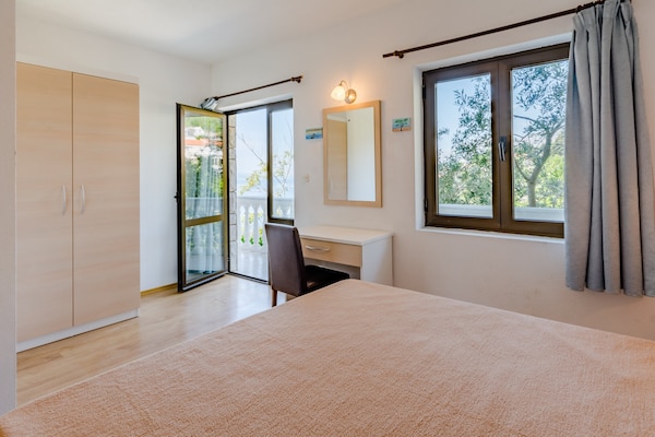 3-persoons appartement aan het strand in Brela met zeezicht - thumbnail 2