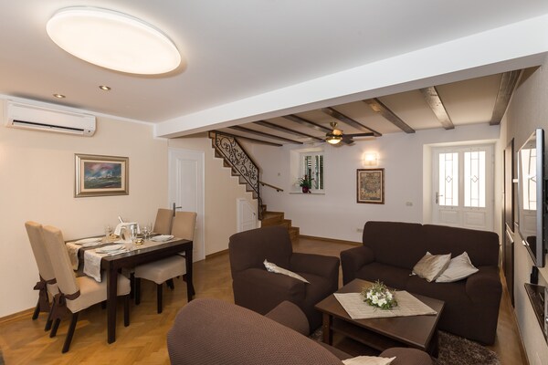 Maru Prestige duplex in de oude stad van Dubrovnik, vlakbij de Stradun - thumbnail 4