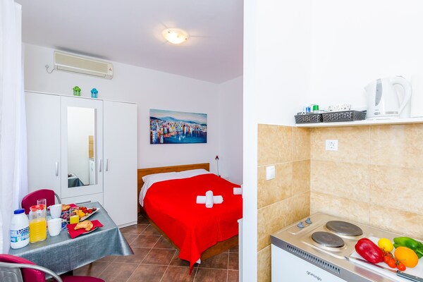 Studio met terras en stadszicht op 3 km van Oude Stad Dubrovnik - thumbnail 4