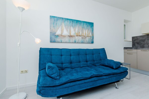 Deluxe appartement met zeezicht en terras nabij strand Mlini - thumbnail 4