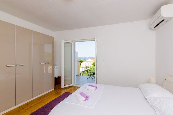 Op 500 m van het strand: appartement met zeezicht in Slano - thumbnail 4