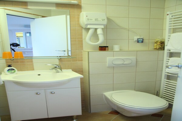 Appartement B met zeezicht en zwembad op 300m van strand in Cavtat - thumbnail 6