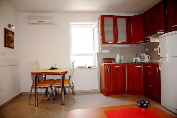2-persoons appartement in Cavtat op 300 m van het strand - thumbnail 3