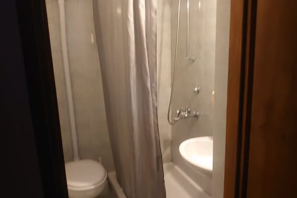 Rustgevend appartement met balkon in Molunat - thumbnail 5