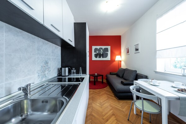 Romance Apartments Dubrovnik R2: modern appartement met zeezichtterras - thumbnail 6