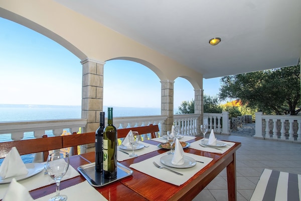 Zonovergoten villa aan zee met privézwembad en weids uitzicht op Korčula - thumbnail 2