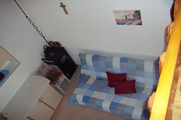 Vakantiehuis Ruža in Mirca: knusse woning met terras op 800m van zee - thumbnail 2