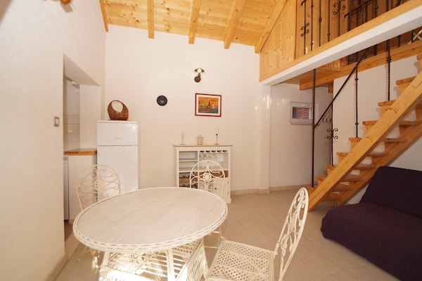 Stone House Mia: Authentiek stenen vakantiehuis met zeezicht in Vela Luka - thumbnail 5