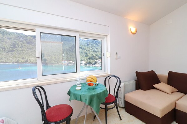 Appartement aan zee in Okuklje, Mljet – eigen terras en uitzicht over de baai - thumbnail 6