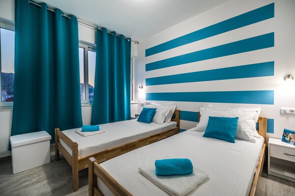 Knusse Twin Room (Blue) met gedeelde keuken, 500m van strand in Vela Luka - thumbnail 2