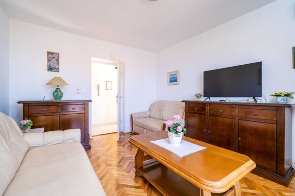 Apartments Stella - Three-Bedroom Apartment with Balcony and Terrace - thumbnail 5