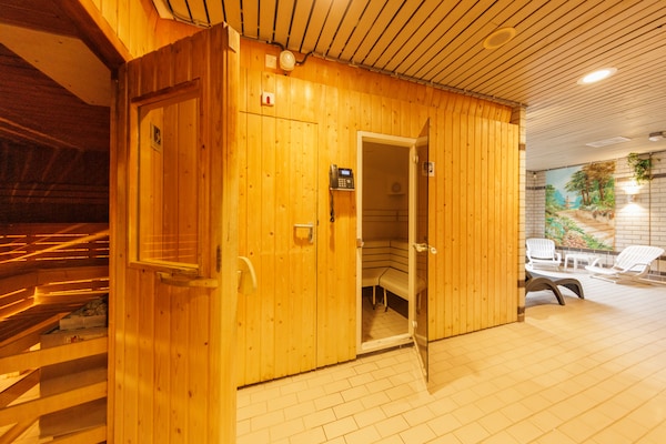 Safaritent Vakantiepark Hunzedal 16: Glamping in de bossen van Borger - thumbnail 5