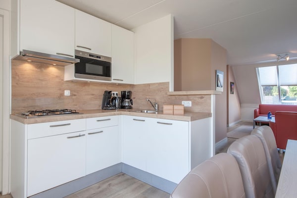 Gerestylede villa met sauna op Zeeland Village, 1 km van het strand - thumbnail 4