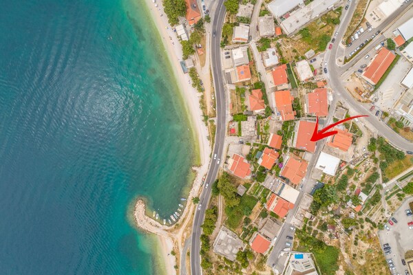 Appartement met zeezicht en terras op 100m van het strand in Dugi Rat - thumbnail 6
