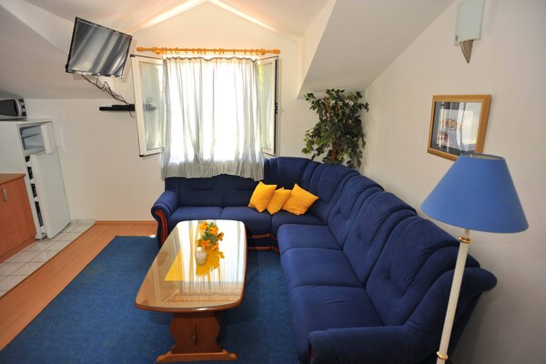 Romantisch appartement met zwembad nabij het strand van Sutivan - thumbnail 2