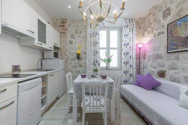 Authentiek appartement in de oude stad van Dubrovnik, vlakbij het strand - thumbnail 3