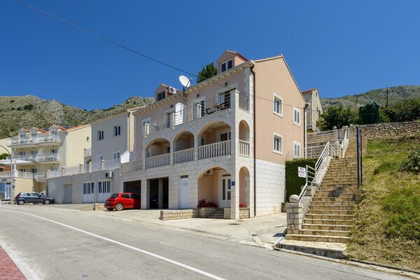 Comfortabel appartement met terras en zeezicht in Plat, vlakbij Dubrovnik - thumbnail 3