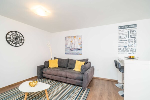 Appartement met zeezicht en gedeeld zwembad op 200m van strand in Mlini - thumbnail 2