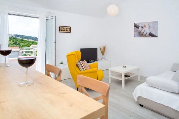 Rustiek appartement aan zee met panoramisch uitzicht op de Adriatische Zee in Cavtat - thumbnail 2